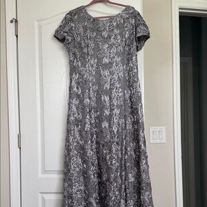 Alex Evenings Silver Floral Lace Maxi Dress